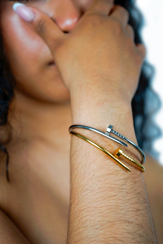 Pack 2 Pulseras clavo